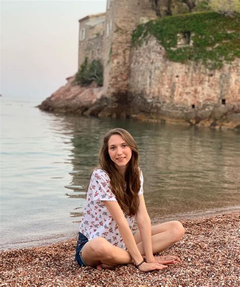 Надя джабраилова фото слив