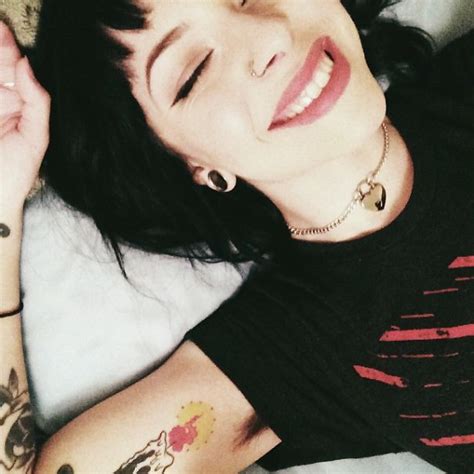 Hairy Armpits Is The Latest Women’s Trend On Instagram