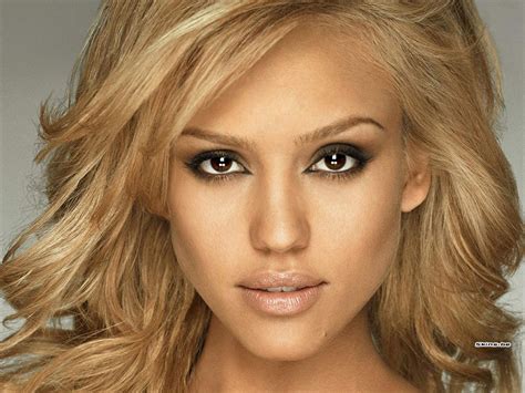 Jessica Alba Photos ~ Fashion And Styles