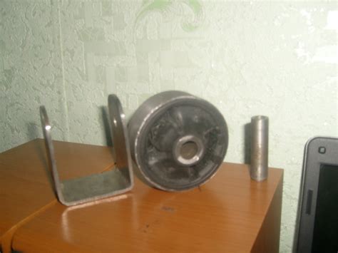 Дополнительное крепление двигателя. — Lada Ока 11113, 0,7 л, 2004 года ...
