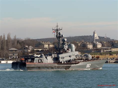 Фотографии Большого ракетного катера пр.1241 "Молния"