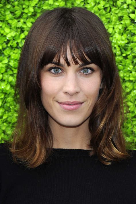 Los 8 cortes de pelo media melena altamente rejuvenecedores con los que