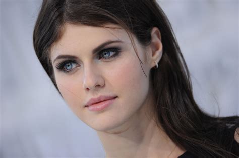 Alexandra Daddario Brunette Wallpapers - Wallpaper Cave