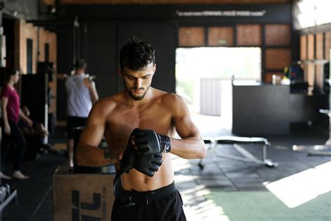 Бесплатные стоковые фото на тему ufc, Бицепсы, боевые искусства