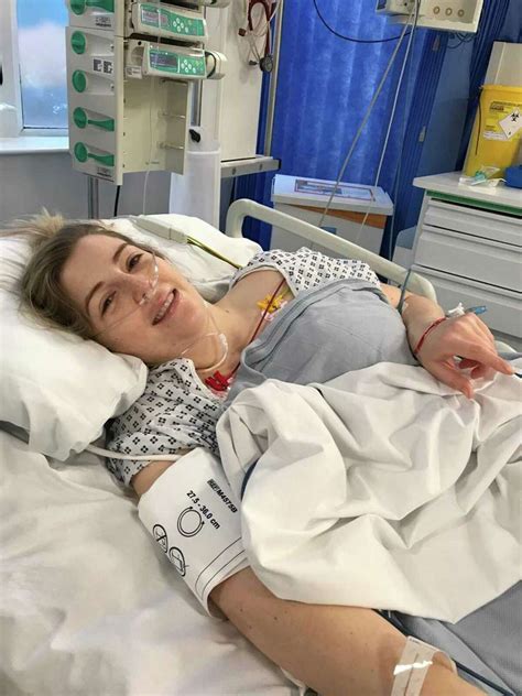 23-year-old paramedic partially paralyzed after cracking her neck