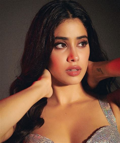Janhvi Kapoor 09/19/2023 • CelebMafia