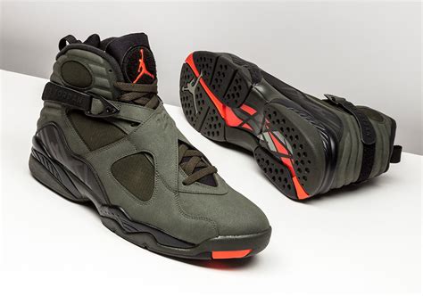 Air Jordan 8 Take Flight Detailed Images | SneakerNews.com
