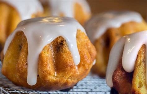 Всеми любимая «Ромовая баба» - Вкус жизни - медиаплатформа МирТесен ...
