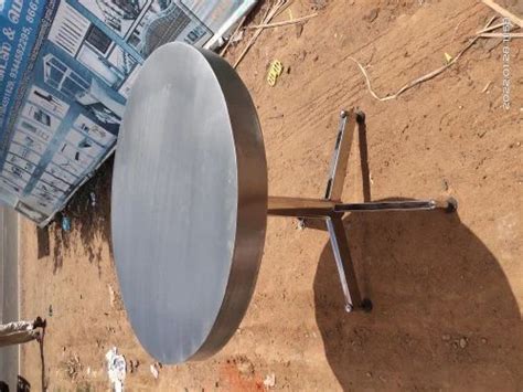 Stainless Steel Standing Table, For Restaurant at Rs 4500 in Pattukkottai