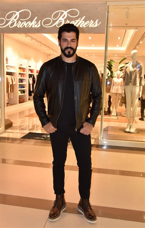 Burak Özçivit: Fahriye chooses what suits me.