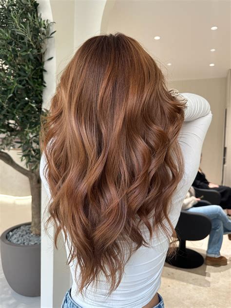 Transform Your Look This Season With The Stunning Depth Of Brunette Hair With Red Lowlights For Every Occasion 16