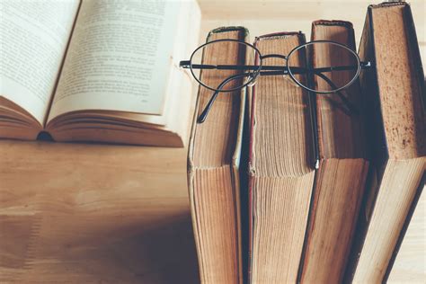 ¿Qué tanto sabes de literatura colombiana? - Revista Compensar