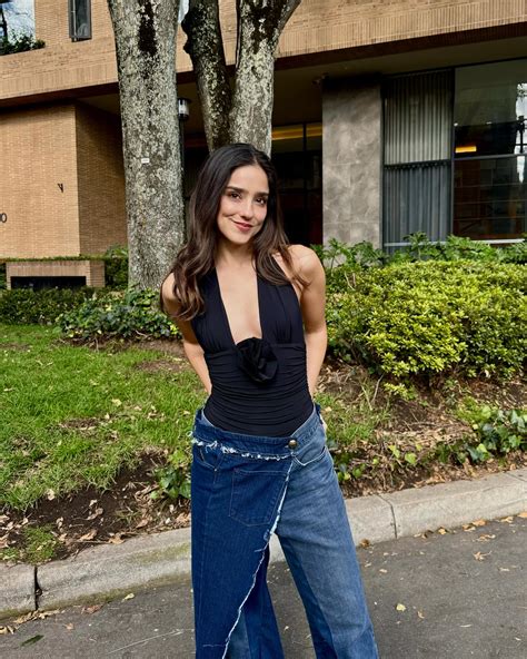 Viviana Serna (@vivianaserna) • Instagram photos and videos