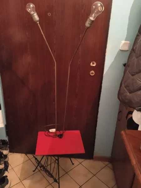 Lampa stojąca że stolikiem Kraków Prądnik Biały • OLX.pl