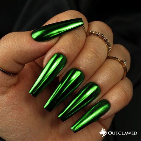 Green Metallic Chrome Nails Christmas Nails Chrome Nails Holiday Nails ...