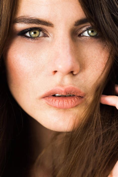Fox Eye Lift Surgery in Turkey: Discover the Secret to an Alluring