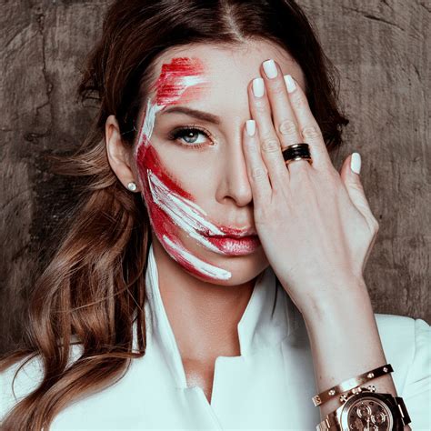 Alena Kryuchkova: Artista - Jose Art Gallery