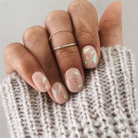 Красивый маникюр на короткие ногти 2024-2025: фото, идеи | Glass nails ...