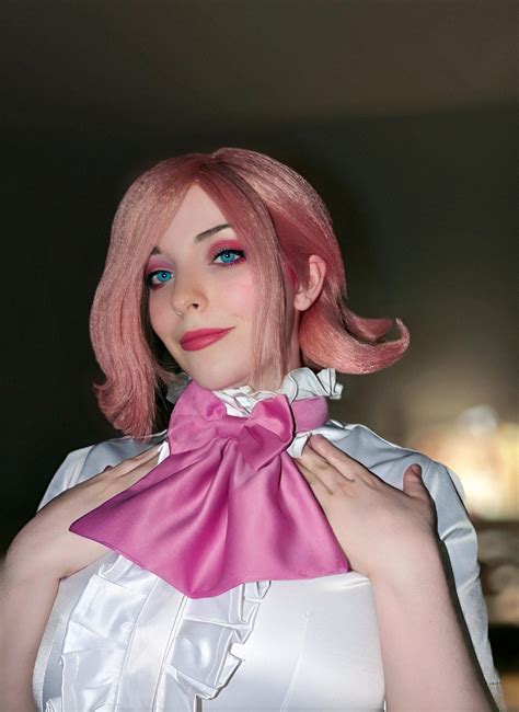 Vinsmoke Reiju by Chleowo : r/cosplaygirls