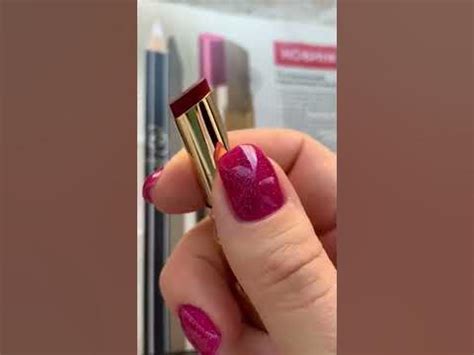 Увлажняющая губная помада-гель Giordani Gold Iconic Radiance SPF 30 ...