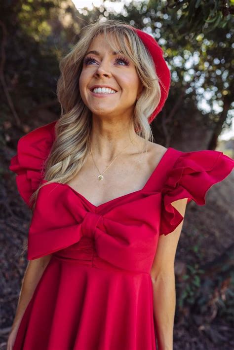 Pin by St Schnief on Prommis | Lindsey stirling, Wendy dress, Rose maxi ...