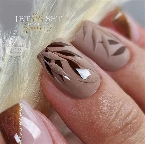 Pin by Frida Vinnai on Köröm | Quick nail art, Gel nails, Pretty nails