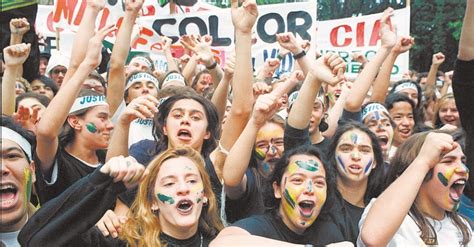 Caras Movimento Famoso No Governo Collor - Impeachment de Fernando Collor completa 20 anos - Fotos - UOL Notícias
