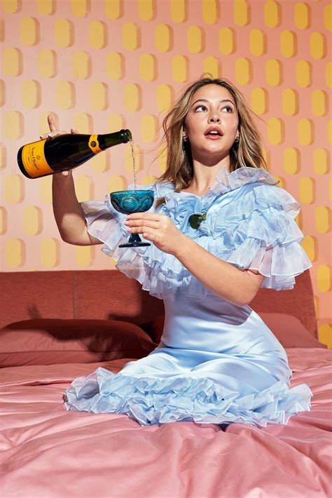 Today x Madelyn Cline - Making Pictures