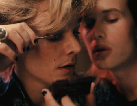 etelaepohjalaiselta saku taittoselta sujuvat porilaismurre ja neumannin