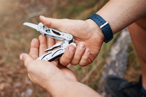 camping multi tool  top  picks   tent