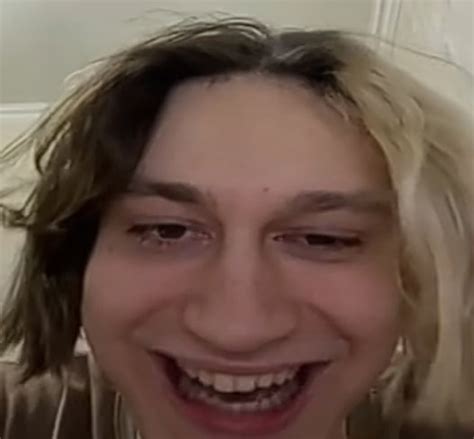 nekoglai tik tok биография