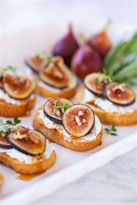 Fig and Goat Cheese Crostini - Best Appetizers