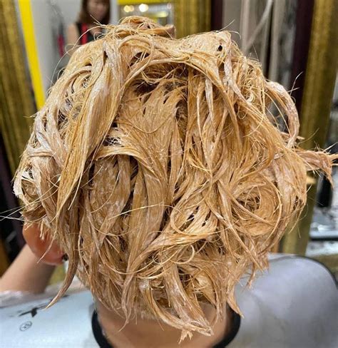 how to wash out bleach from hair