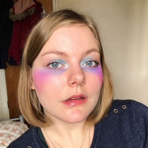 Как нарисовать синяки под глазами, чтобы выглядеть круто 🐼 | theGirl