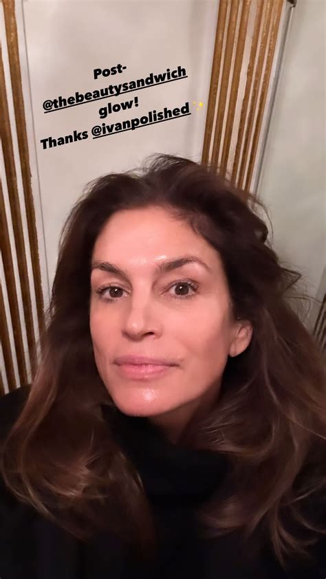 Cindy Crawford ist in den Fünfzigern - diese Gesichtsbehandlung sorgt