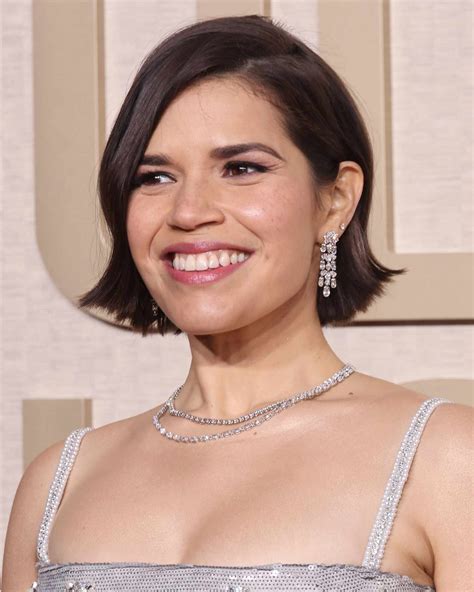 Styling a medium hair bob with simple home tools today 26