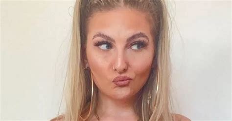 Women show off saggy boobs and stretch marks to show others its