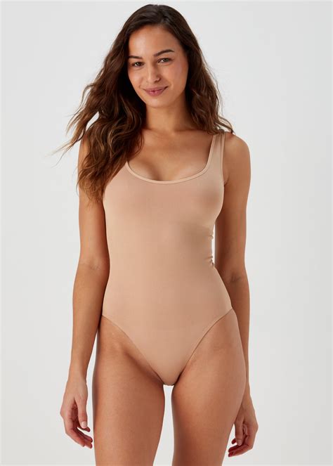 Buy Nude Seamless Smoothing Bodysuit Online in Jordan - bfab