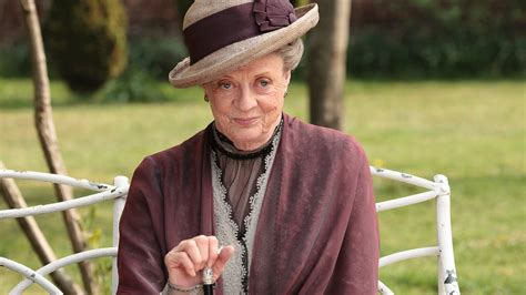 Maggie Smith, Grande Dame of Stage and Screen, Dies at 89 - The New