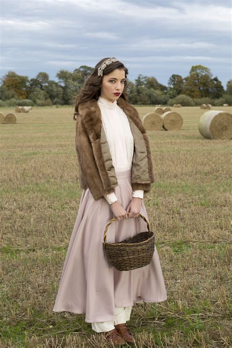 Second Hand September - A Collaboration with vintage and antique shop