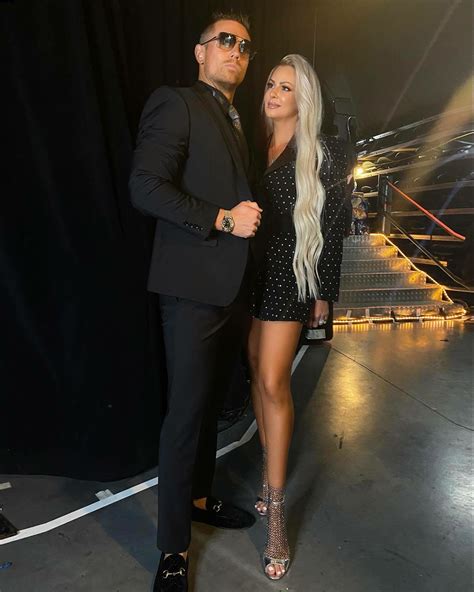 Maryse Mizanin - FeetForum
