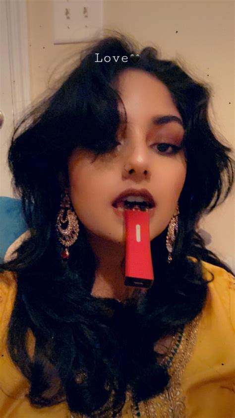 Are bi girls welcome here? : r/dykesgonemild