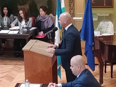 Костадин Димитров след клетвата: Ще работя за спечелване на доверието ...