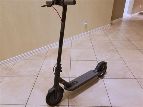 Xiaomi Mi M365 Electric Scooter Review - How Good Is It?