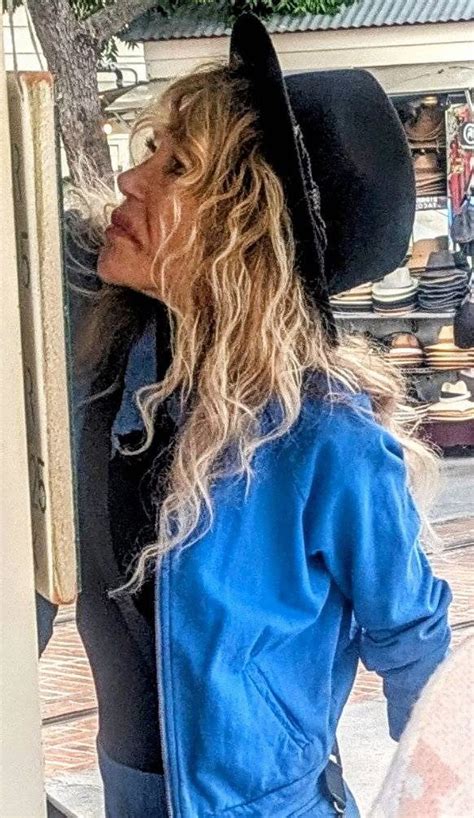 Cary Grant's ex-wife Dyan Cannon looks unrecognizable at farmers