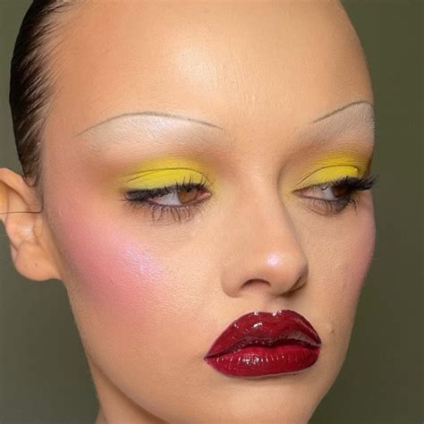 5 Eyebrow Trends Expected to Dominate 2025 | FPN