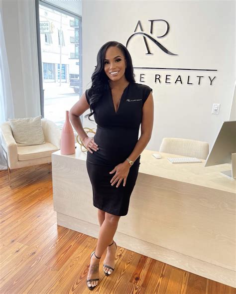 Sharelle Rosado's feet