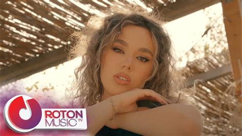 Klaudia - Poate | Official Video - YouTube