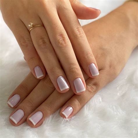 Unhas De Cor Clara
