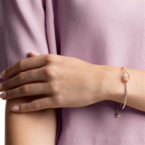 Оригинальные браслеты Swarovski — купить на официальном сайте AllTime ...